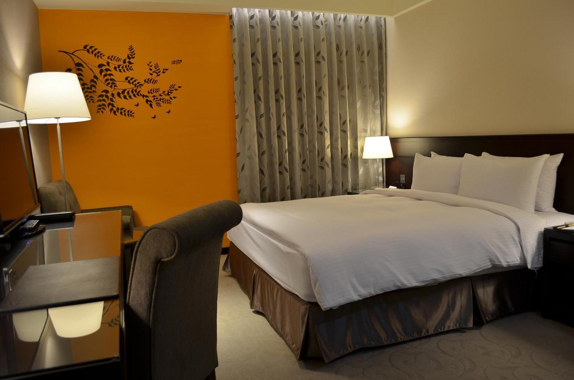Lailai Hotel Тайчжун Экстерьер фото