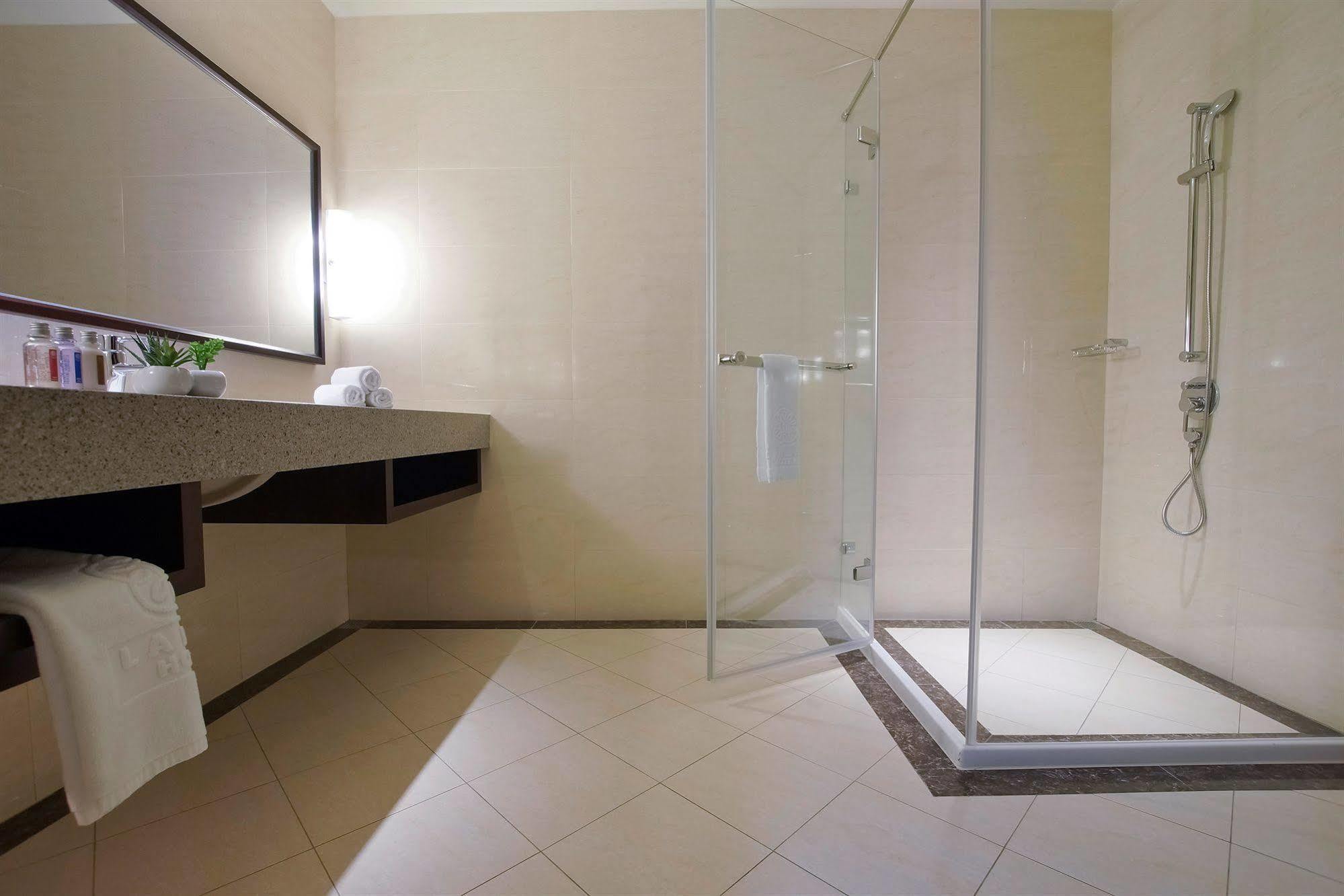 Lailai Hotel Тайчжун Экстерьер фото