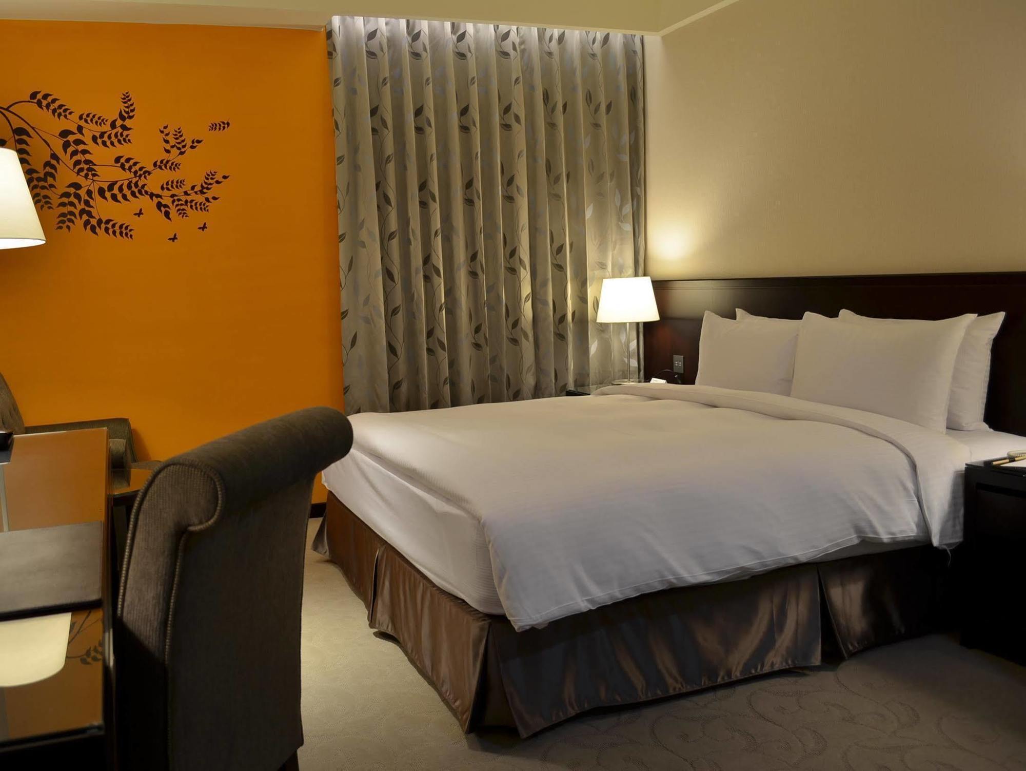 Lailai Hotel Тайчжун Экстерьер фото