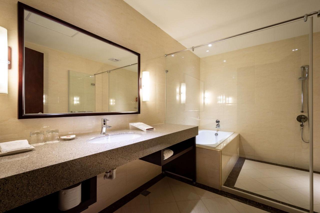 Lailai Hotel Тайчжун Экстерьер фото